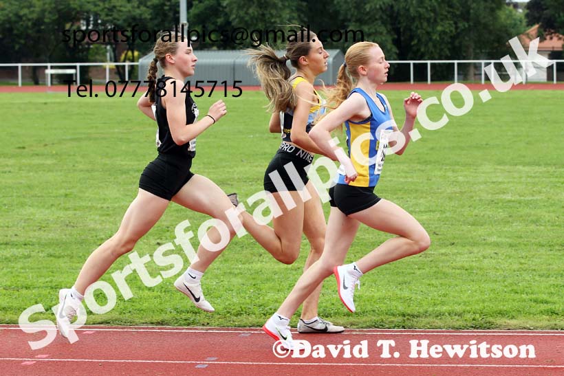Women and Girls 1500 metres, 2021 North Eastern Track and Field Champs., Middesbrough. Photo: David T. Hewitson/Sports for All Pics